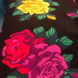 🔴 LuLaRoe Rose Leggings